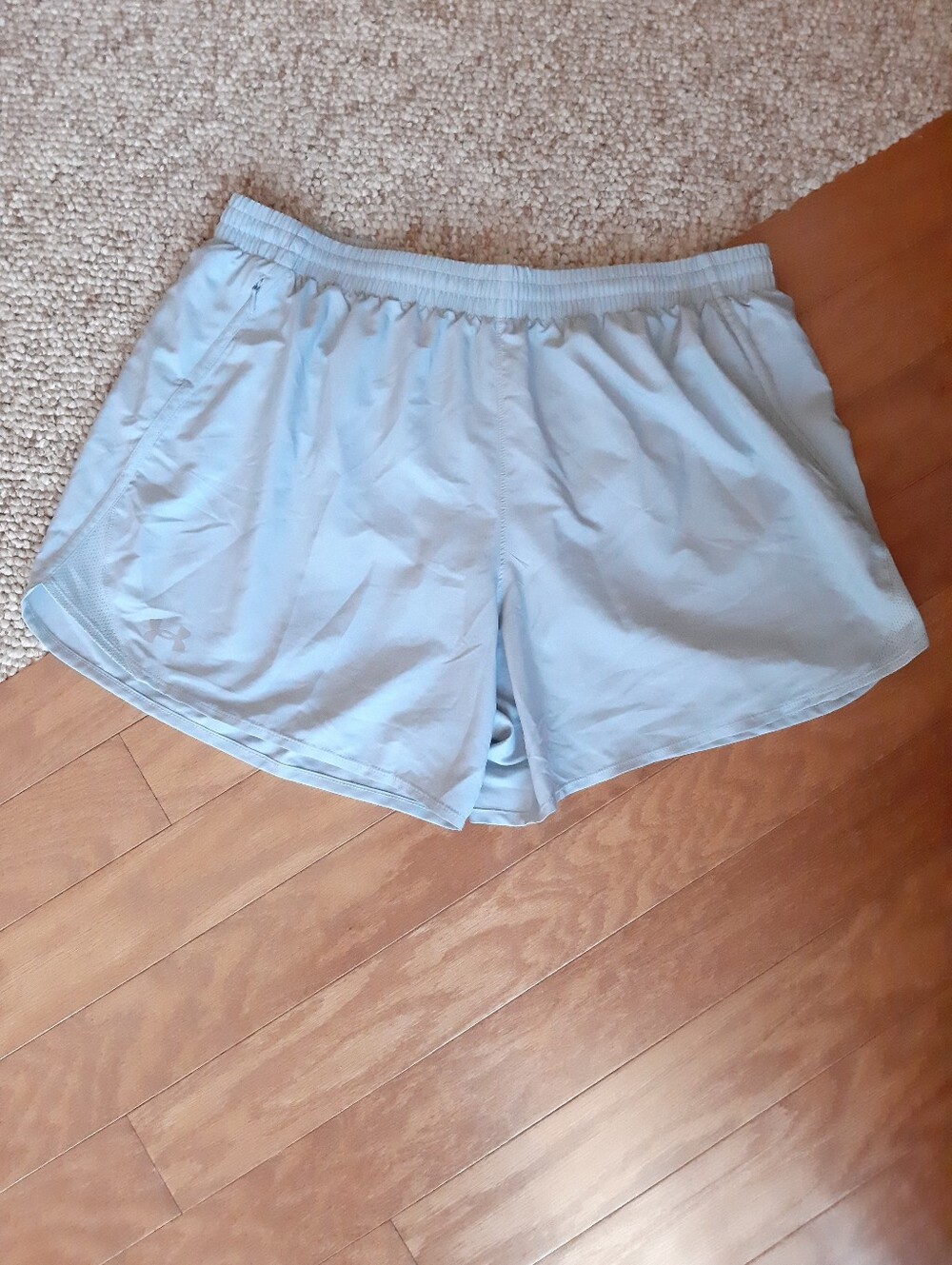 Under Armour Running Shorts size Large